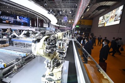 裝備館“擴容升級”，小工廠車間的人、場、貨如何轉型？